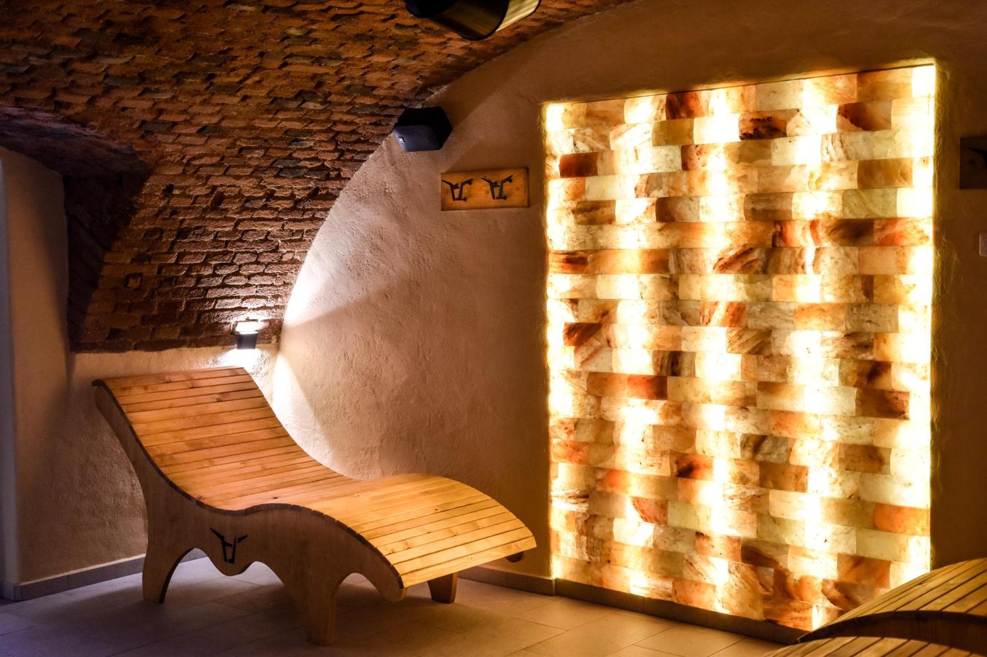 Hotel U Zeleneho Stromu Nepomuk ภายนอก รูปภาพ