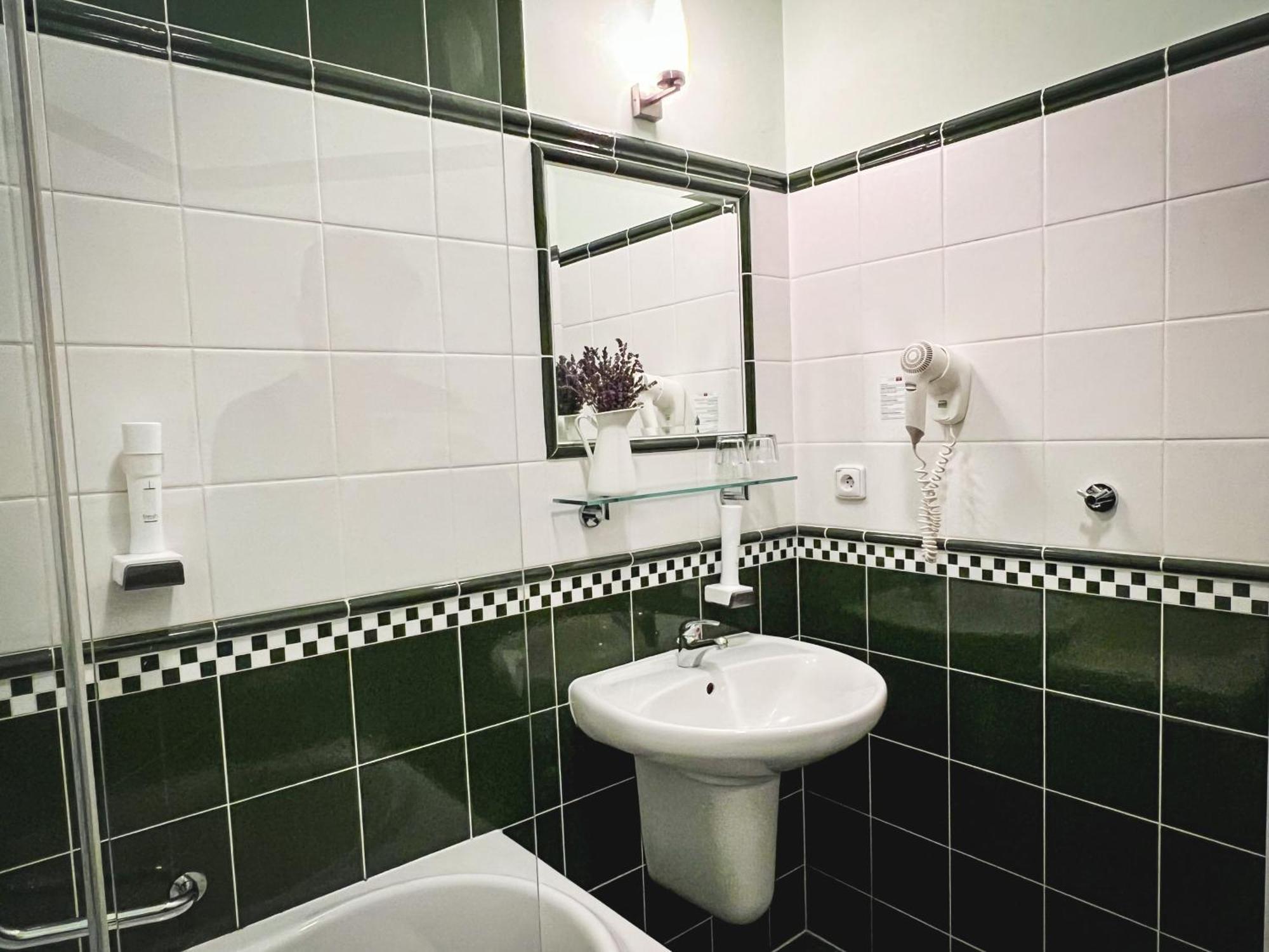 Hotel U Zeleneho Stromu Nepomuk ภายนอก รูปภาพ