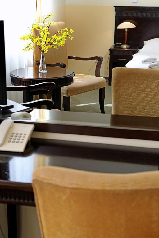 Hotel U Zeleneho Stromu Nepomuk ภายนอก รูปภาพ