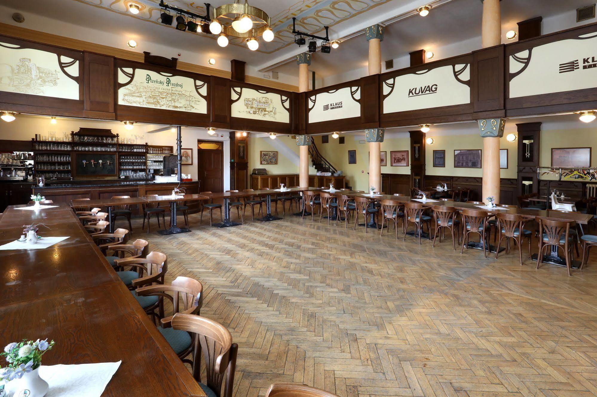 Hotel U Zeleneho Stromu Nepomuk ภายนอก รูปภาพ